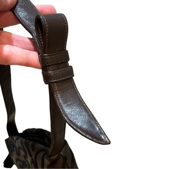 Sharif Brown Leather w/ Black Embroidery Detail Shoulder Bag - Picture 3 of 11